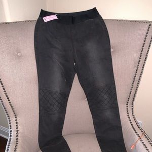 CAbi Pant / Jean NEW WITH TAGS